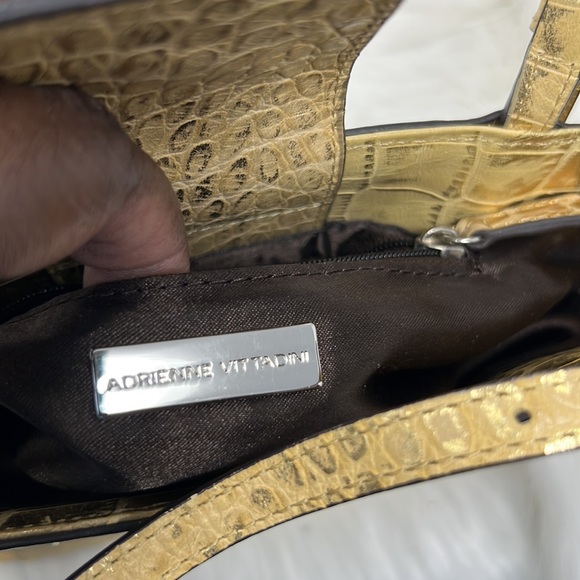 Adrienne Vittadini Croc embossed Mini Purse Magnetic Closure - Picture 9 of 10